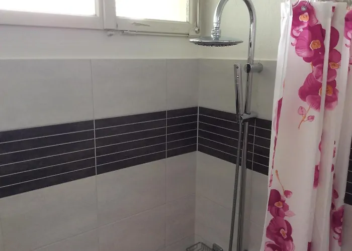 Sibylle By Fewotessin Lägenhet Locarno