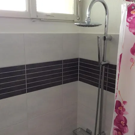 Sibylle By Fewotessin Апартаменты Локарно