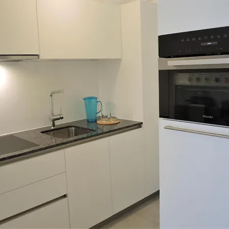 Sibylle By Fewotessin Локарно